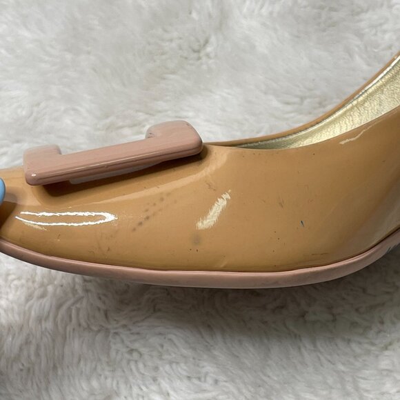 Roger Vivier Women's Tan Cream Pump Round Toe Slip On Heels Size 40 - Picture 8 of 15